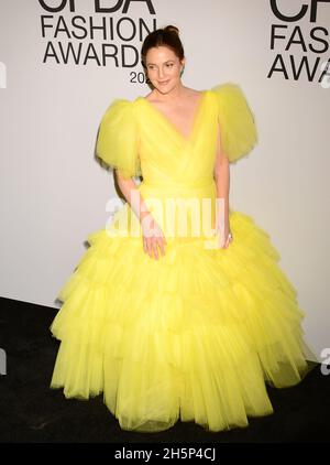 Ha disegnato Barrymore in arrivo per il 2021 CFDA Fashion Awards Credit: Jennifer Greylock/Alamy Live News Foto Stock