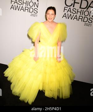 Ha disegnato Barrymore in arrivo per il 2021 CFDA Fashion Awards Credit: Jennifer Greylock/Alamy Live News Foto Stock