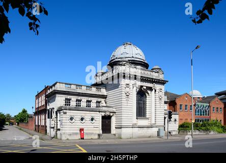 Vista frontale dei magistrati corte in Horninglow Street, Burton upon Trent, Staffordshire, Regno Unito, Europa occidentale. Foto Stock