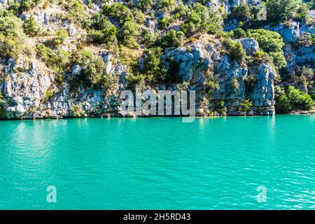 Sentier du garde Canal, Quinson, Verdon Lower Gorge, lago Sainte Croix, Provenza, Provence Alpes Côte d'Azur, Francia Foto Stock