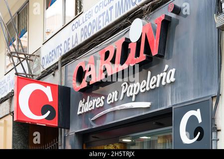 VALENCIA, SPAGNA - 10 NOVEMBRE 2021: CARLIN è leader nel settore della Franchising di cancelleria in Spagna Foto Stock