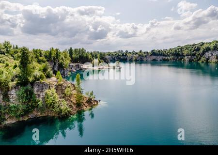Bellissimo lago di Zakrzowek a Cracovia, in Polonia. Serbatoio dell'acqua Foto Stock