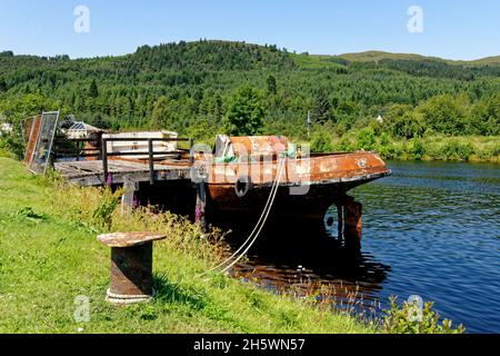 Lungo le rive del canale Caledoniano verso Loch Ness, Fort Augustus, Highland, Scozia, Regno Unito, Europa. 20 luglio 2021 Foto Stock