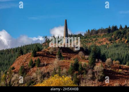 Murray’s Monument situato nel Galloway Forest Park vicino a Newton Stewart, Scozia sudoccidentale. Fu eretta nel 1835 in memoria di Alexander Murray, Foto Stock