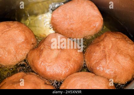 Berliner fatto in casa (ciambella) Foto Stock