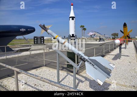 Esposizione dei sistemi di armi alla Stazione aeronavale di Point Mugu (NAS), vicino Oxnard CA Foto Stock