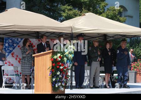 Il procuratore generale Kamala Harris partecipa ai memoriali nel decimo anniversario del 9/11 ca. 11 settembre 2011 Foto Stock