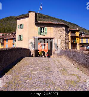 FRANCIA, ALPES MARITIMES ( 06 ), SOSPEL, IL PONTE VECCHIO Foto Stock