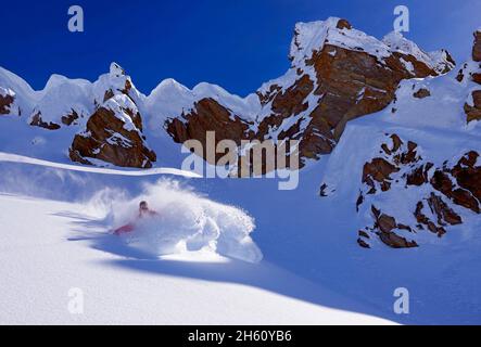 FRANCIA, SAVOIA (73) SAINTE FOY TARENTAISE, OFF PISTA CHIAMATO PETIT COL NEL MESE DI GENNAIO Foto Stock