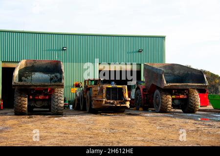 Officina di veicoli pesanti nel settore minerario Foto Stock