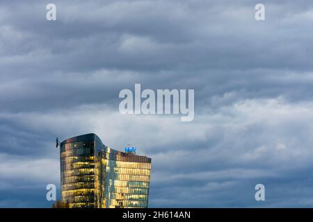 Wien, Vienna: Sede centrale di OMV nel 02. Leopoldstadt, Vienna, Austria Foto Stock