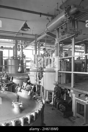 Hoffmann-LaRoche Inc., Nutley, New Jersey; 1943 Foto Stock