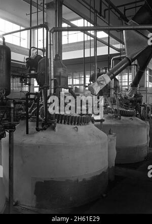 Hoffmann-LaRoche Inc., Nutley, New Jersey; 1943 Foto Stock