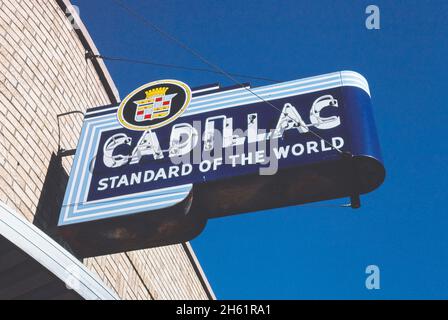 Cartello Cadillac, Fayetteville, Arkansas; ca. 1984. Foto Stock