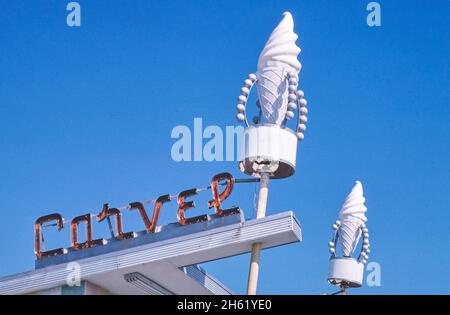 Cartello per gelato Carvel, Rt 1, West Palm Beach, Florida; ca. 1980 Foto Stock