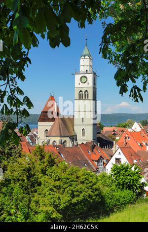 vista sulla città vecchia con st. nikolaus munster, ueberlingen, lago di costanza, baden-wuerttemberg, germania Foto Stock