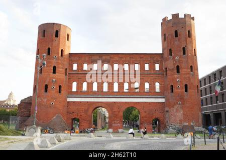 Porta Palatina a Torino Foto Stock