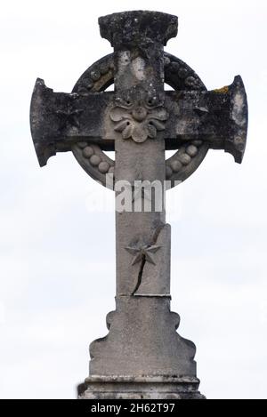 francia, nouvelle-aquitaine, gironda, carcans, croce nel cimitero cimetière de carcans Foto Stock