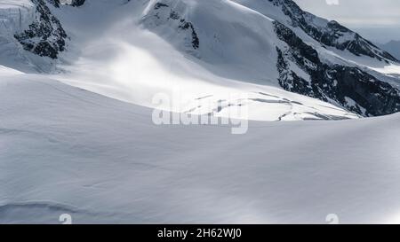 scalatore lone sul ghiacciaio Foto Stock