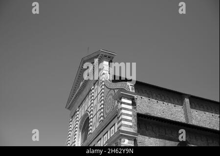 firenze,toscana,italia,basilica rinascimentale di santa maria novella,la grande chiesa dominicana con la facciata in marmo pregiato e colorato Foto Stock