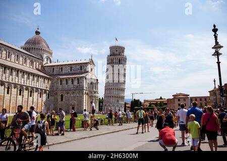 la torre principale di pisa nella piazza dei miracoli (piazza dei miracoli) in toscana Foto Stock