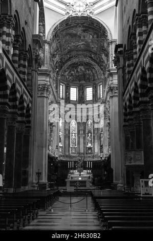 interno della cattedrale di san lorenzo (lorenzo) a genova Foto Stock