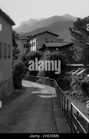 passeggiate a menaggio, lombardia, italia Foto Stock