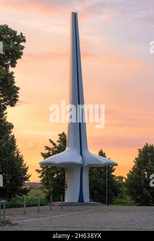 peenetal fiume paesaggio parco naturale, anklam, città vecchia, passeggiata della città, otto lilienthal monumento, luce della sera Foto Stock