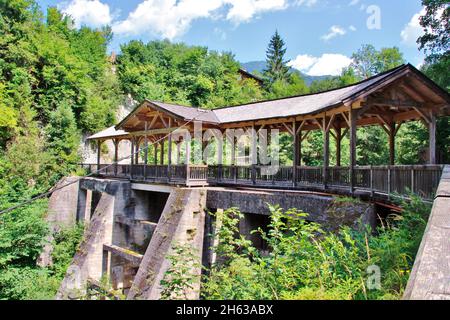 archduke johann klause, diga, sulla brandenberger ache, montagne brandenberger, brandenberg, tirolo, austria, europa, legno, ponte, ponte di legno, umore nuvoloso Foto Stock