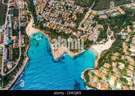 vista aerea, baia cala anguila con spiaggia playa de cala mandia e spiaggia plaja de cala anguila, manacor, mallorca, europa, isole baleari, spagna Foto Stock