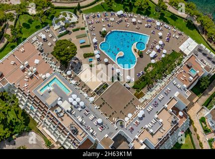 vista aerea,piscina sul tetto dell'aparthotel ponent mar,palmanova,calvià,mallorca,isole baleari,spagna Foto Stock
