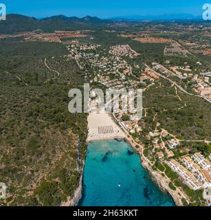 foto aerea,cala anguila-cala mendia,baia e spiaggia s'estany d'en mas,manacor,mallorca,isole baleari,spagna,europa Foto Stock