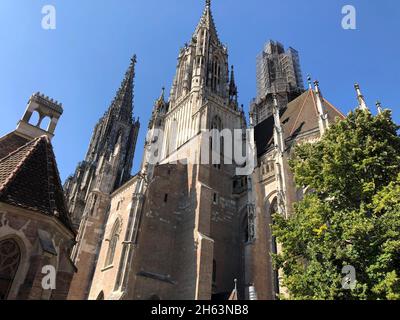 vista di ulm minster, la più grande chiesa protestante in germania, stile gotico, la torre della chiesa più alta del mondo, ulm, neu-ulm, baden-württemberg, germania Foto Stock