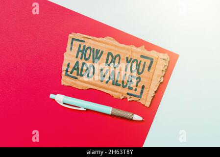 Visualizzazione concettuale come aggiungere domanda di valore. Business approccio migliorare il lavoro impresa processo di produzione semplice artigianale idee e Foto Stock