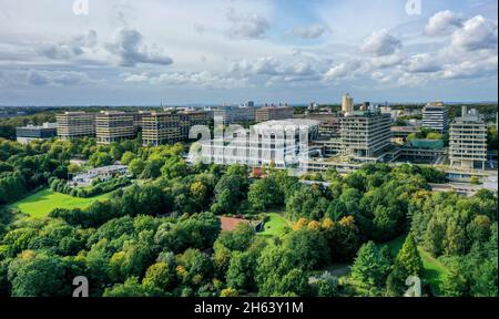 bochum, renania settentrionale-vestfalia, germania - con oltre 42,000 studenti, la ruhr-Universitaet bochum è una delle dieci università più grandi della germania. Giardino botanico di fronte della ruhr University bochum. Come parte della ruhr-Universitaet bochum, il giardino botanico è principalmente utilizzato per la ricerca e l'insegnamento, ma anche per l'istruzione e la ricreazione del pubblico. Foto Stock