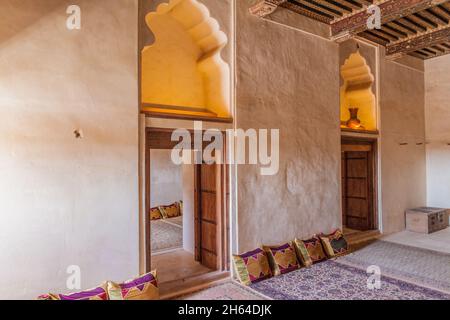 JABRIN, OMAN - 2 MARZO 2017: Una delle camere nel castello di Jabrin, Oman Foto Stock