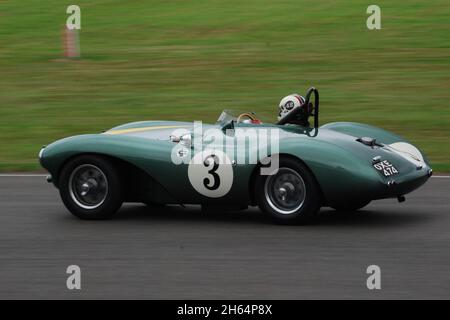 Goodwood Revival 2016, Aston Martin DB3S SPORTS guidato da Steve Boultbee Brooks nel Freddie March Memorial Trophy Foto Stock