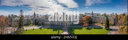 Edificio principale dell'Istituto Politecnico di Kiev. Vista aerea. Foto Stock