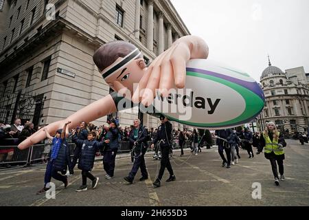 Gli artisti partecipano allo spettacolo del Signore Sindaco nella Città di Londra. Data foto: Sabato 13 novembre 2021. Foto Stock