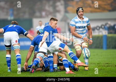 Stadio Monigo, Treviso, Italia, 13 novembre 2021, Stephen Varney (Italia) utilizzo della palla durante Test Match 2021, Italia vs Argentina - Autumn Nations Cup rugby match Foto Stock