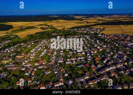 Bad Emstal aus der Luft | Luftbilder von Bad Emstal im Landkreis Fulda | German Village Bad Emstal dall'alto Foto Stock