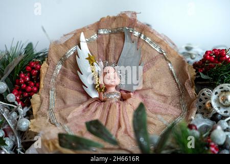 Vintage1950s Dibro Christmas Tree Fairy su una corona fatta a mano Foto Stock