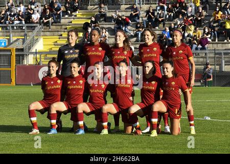 Roma, Italia. 13 Nov 2021. COME Roma Team durante la Serie Una partita tra A.S. Roma Women e ACF Fiorentina Femmiglio allo stadio tre Fontane il 14 novembre 2021 a Roma. Credit: Independent Photo Agency/Alamy Live News Foto Stock