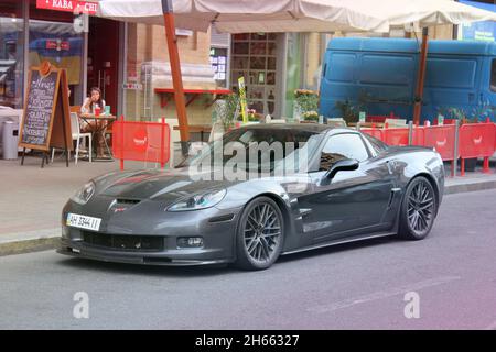 Kiev, Ucraina. 6 settembre 2013: American Muscle car Chevrolet Corvette ZR1 parcheggiato in città Foto Stock