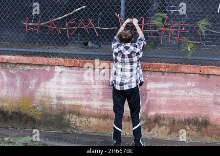 Segnale di desideri caldi sulla recinzione Foto Stock