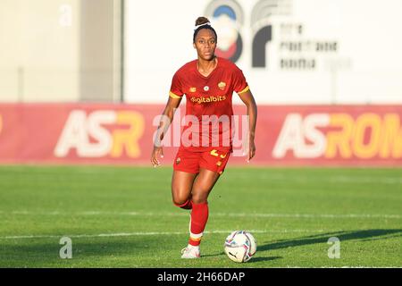 Tre Fontane Stadium, Roma, Italia. 13 Nov 2021. Serie A Woman Championship Football, Roma Versus Fiorentina ; Allyson Swaby of Roma Credit: Action Plus Sports/Alamy Live News Foto Stock