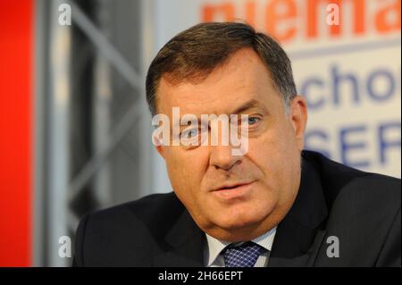 Vienna, Austria. Settembre 21, 2015. Conferenza stampa con il membro del Presidio di Stato a tre persone della Repubblica di Srpska Milorad Dodik (parte SNSD) Foto Stock