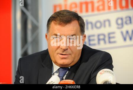 Vienna, Austria. Settembre 21, 2015. Conferenza stampa con il membro del Presidio di Stato a tre persone della Repubblica di Srpska Milorad Dodik (parte SNSD) Foto Stock