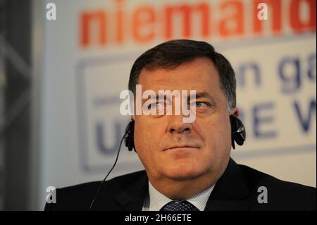 Vienna, Austria. Settembre 21, 2015. Conferenza stampa con il membro del Presidio di Stato a tre persone della Repubblica di Srpska Milorad Dodik (parte SNSD) Foto Stock