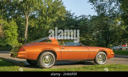 GROSSE POINTE SHORES, MI/USA - 19 SETTEMBRE 2021: A Chevrolet Camaro R/S car 1979, EyesOn Design car show, vicino Detroit, Michigan. Foto Stock